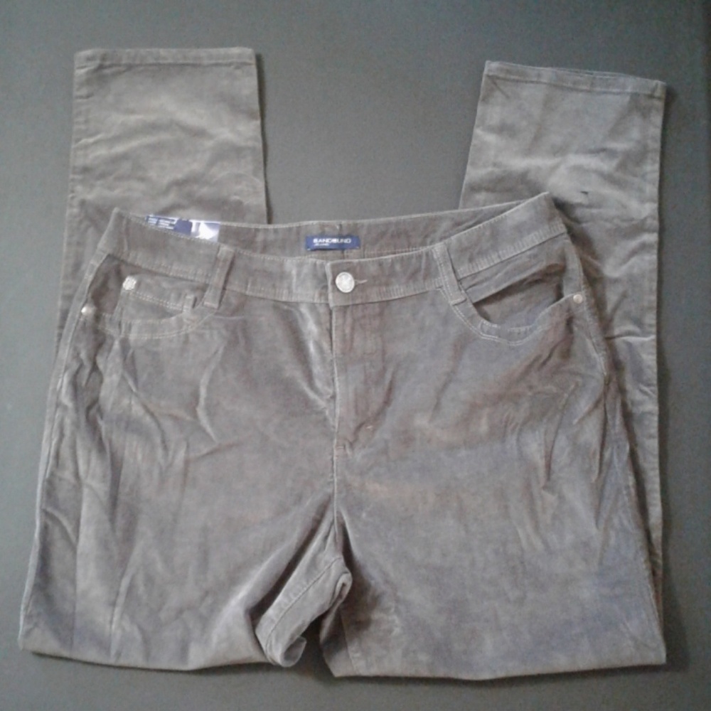 NWT Bandelino Stretch Pin Whale Lucie Skinny Plus